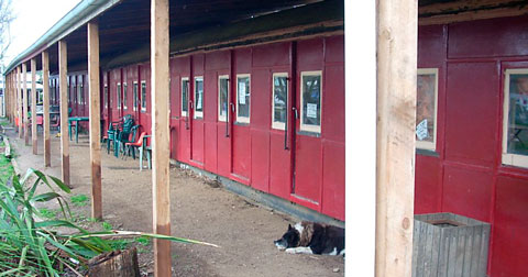 SCHOOL-CABIN